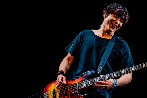 山本大樹（B, Cho）（撮影：西槇太一）