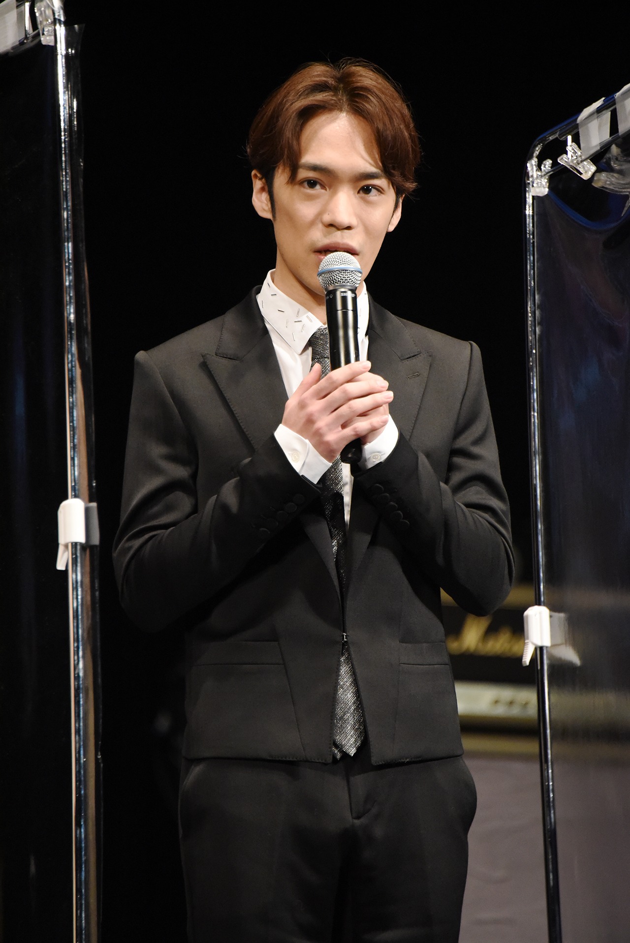 小野賢章