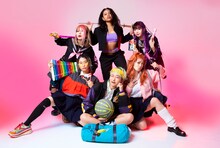 Zoomgals。後列右端がMarukido。