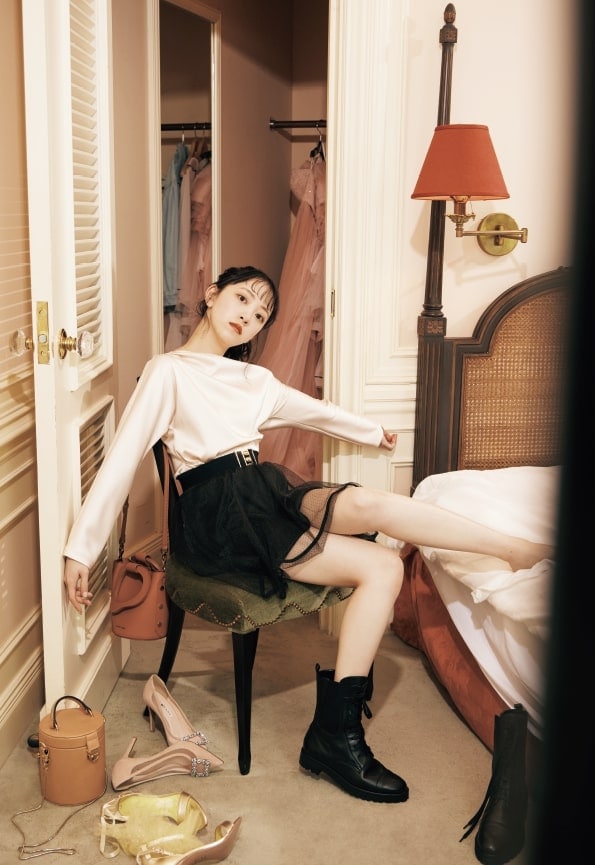 堀未央奈フォトブック「いつのまにか」通常版裏表紙画像