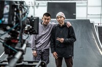 左からANARCHY、中村輪夢。 (c)Naoki Gaman / Red Bull Japan