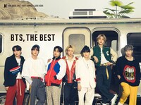 人気画像5位は「『BTS, THE BEST』ジャケット7種一挙公開、CELINEコーデのビジュアルも」より、BTS「BTS, THE BEST」初回限定盤Bジャケット。