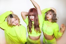 SZWARC。左からSatie改めSatie Exchange、Risky Heartbreak、Yuri改めSelected Yuri。