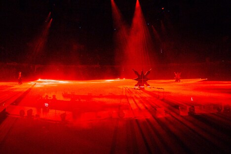 BABYMETAL「10 BABYMETAL BUDOKAN」の様子。(Photo by Taku Fujii)