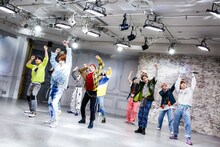 「JO1 3RD SINGLE『CHALLENGER』リリース記念オンラインショーケースイベント」の様子。 (c)LAPONE ENTERTAINMENT