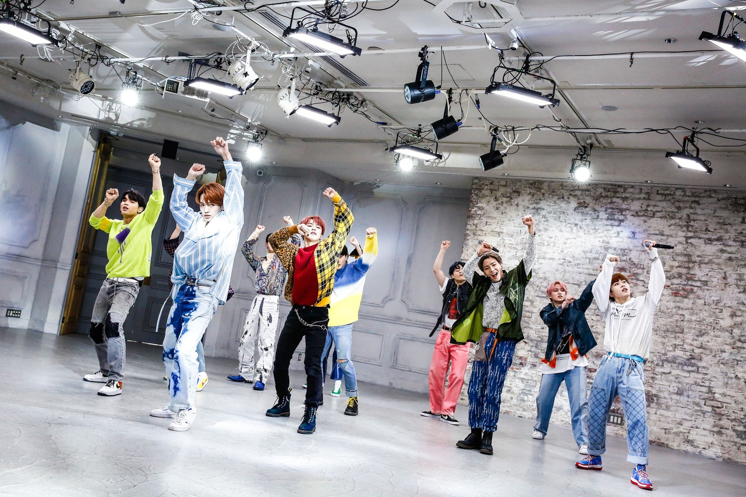 「JO1 3RD SINGLE『CHALLENGER』リリース記念オンラインショーケースイベント」の様子。 (c)LAPONE ENTERTAINMENT