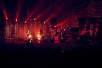 「YUJI NAKADA 10TH ANNIVERSARY SPECIAL LIVE "ALL THE TWILIGHT WANDERERS"」の様子。（撮影：笹原清明）