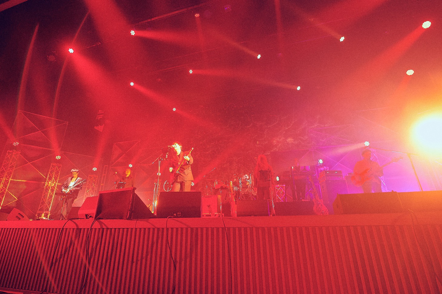 「YUJI NAKADA 10TH ANNIVERSARY SPECIAL LIVE "ALL THE TWILIGHT WANDERERS"」の様子。（撮影：笹原清明）