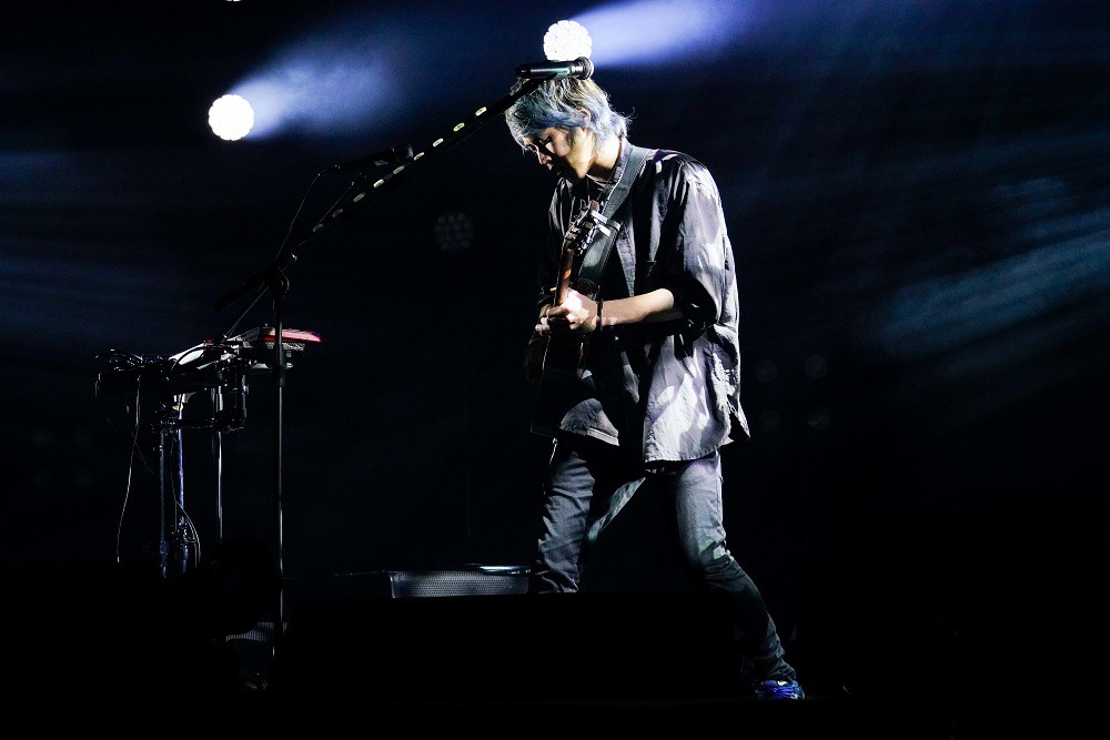 「ReN ONE MAN『HURRICANE』Tour Final 2021 ～STAY STRONG～」第1部の様子。（Photo by RUI HASHIMOTO ［SOUND SHOOTER］）