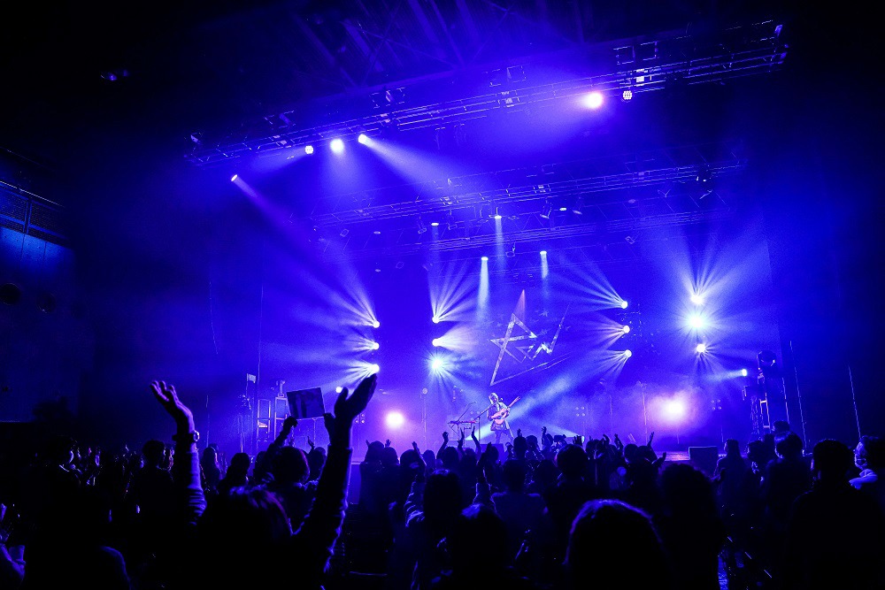 「ReN ONE MAN『HURRICANE』Tour Final 2021 ～STAY STRONG～」第1部の様子。（Photo by RUI HASHIMOTO ［SOUND SHOOTER］）