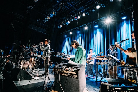 「WWW 10th Anniversary cero × 折坂悠太」の様子。（Photo by Ray Otabe）