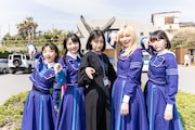 PARADISES。写真中央が新メンバーのコーラ(仮)。