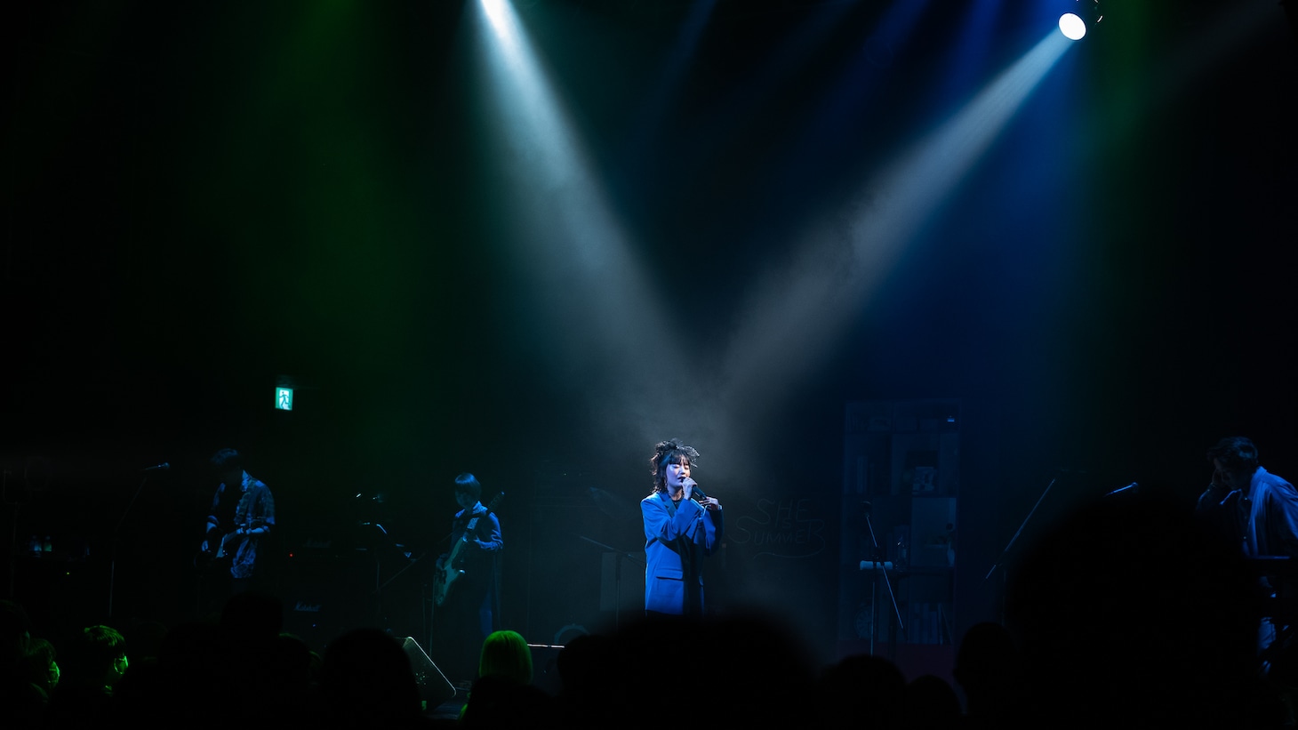 SHE IS SUMMER「SHE IS SUMMER One Man Live Where is my DOOR?」の様子。（Photo by Hiroshi Takano）