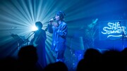 SHE IS SUMMER「SHE IS SUMMER One Man Live Where is my DOOR?」の様子。（Photo by Hiroshi Takano）