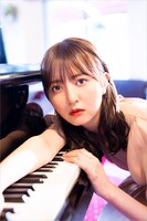 「HKT48 森保まどかラストフォトブック スコア」より。(c)KADOKAWA  (c)Mercury PHOTO/TANAKA TOMOHISA