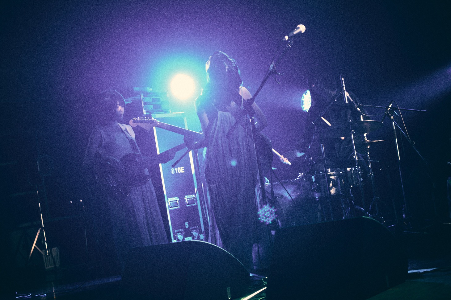 羊文学（Photo by Tetsuya Yamakawa）