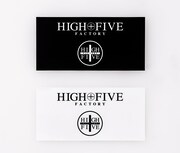 書店限定版に付属する「HIGH FIVE FACTORY」ステッカー2種