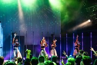 サンダルテレフォン「2nd anniversary LIVE『在る』」の様子。