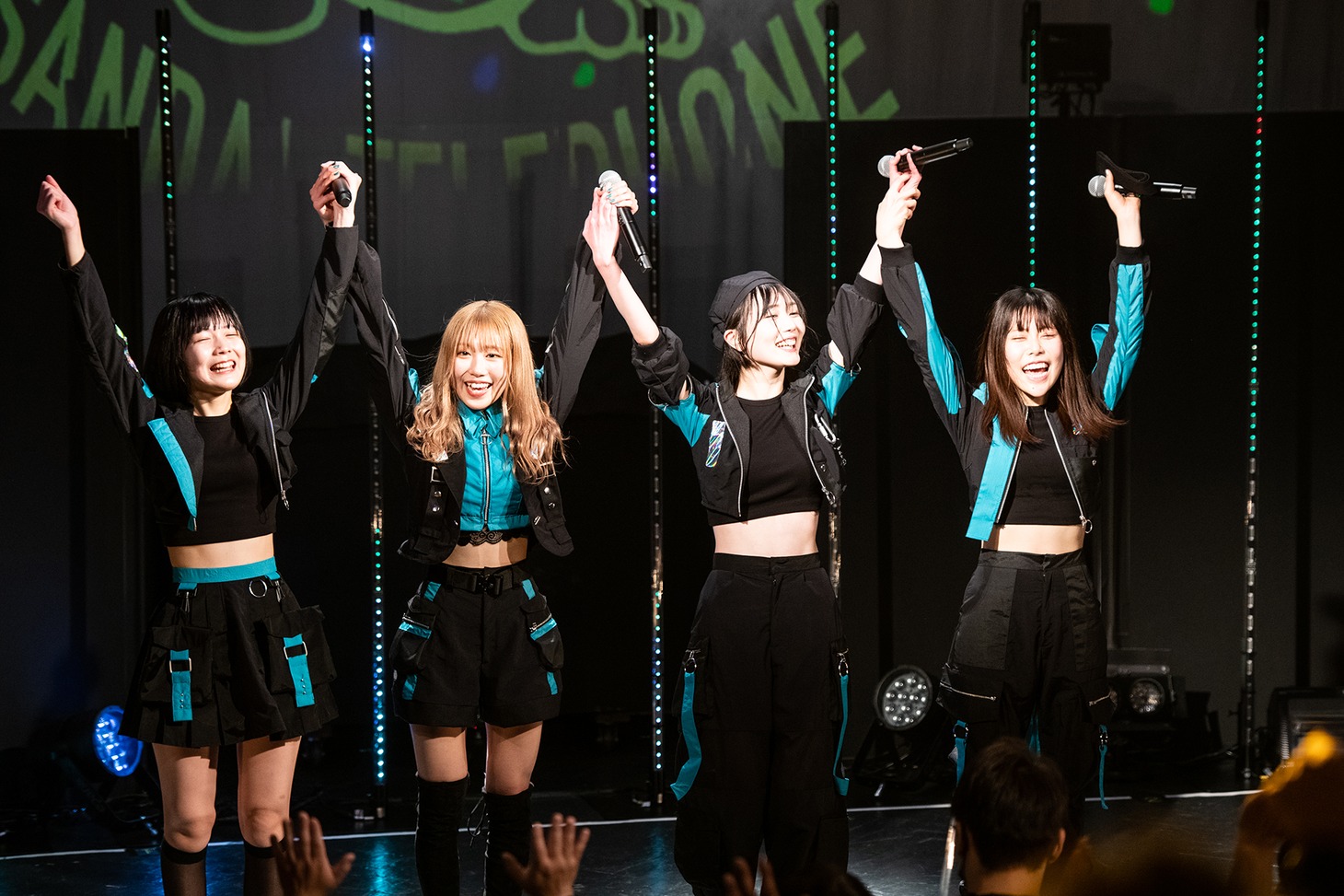サンダルテレフォン「2nd anniversary LIVE『在る』」の様子。