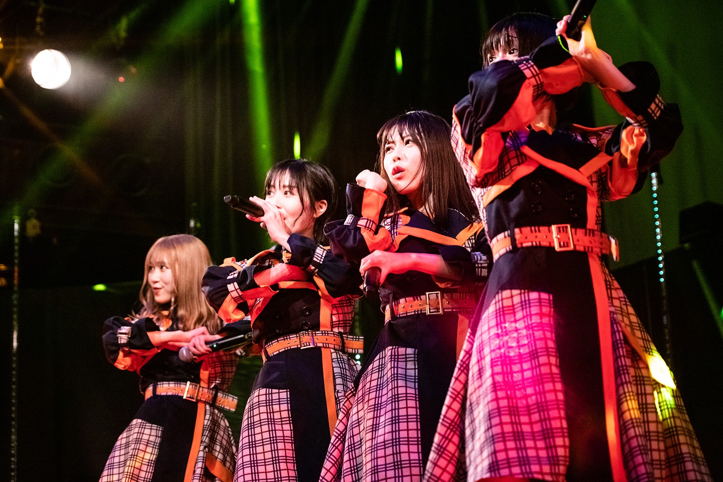 サンダルテレフォン「2nd anniversary LIVE『在る』」の様子。