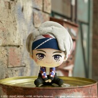 人気画像8位は「BTSキャラクターTinyTANの一番くじ、5月1日からファミマにぷにっと登場」より、「一番くじ TinyTAN」V賞のぬいぐるみ。
