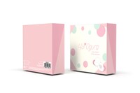 小倉唯モデルのワイヤレスイヤフォンのパッケージ。