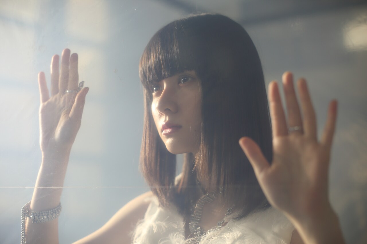 アーバンギャルド「君は億万画素」MVでそれいゆが液晶に閉じ込められる