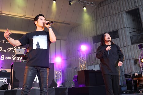 左から般若、R-指定。