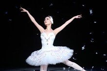 バレリーナ・馬場恭子を演じる生田絵梨花。