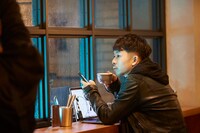 「ピッコマ」新CM「アメハナカラス」篇メイキングカット