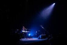 「有安杏果 サクライブ 弾き語りツアー2021」最終公演の様子。（写真提供：Apricot Music Records）