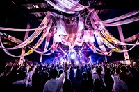 MIGMA SHELTER「DANCE AROUND」振替公演の様子。（撮影：Masayo）