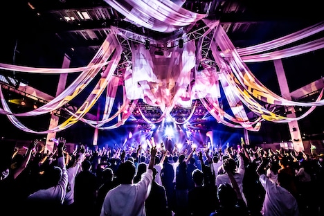 MIGMA SHELTER「DANCE AROUND」振替公演の様子。（撮影：Masayo）