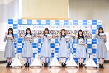 左から上村ひなの、金村美玖、小坂菜緒、加藤史帆、潮紗理菜、佐々木久美。