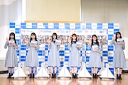 左から上村ひなの、金村美玖、小坂菜緒、加藤史帆、潮紗理菜、佐々木久美。