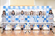 左から上村ひなの、金村美玖、小坂菜緒、加藤史帆、潮紗理菜、佐々木久美。