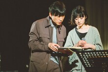 蓮沼執太と塩塚モエカ。（撮影：後藤武浩）