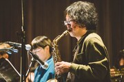 大谷能生（Sax）（撮影：後藤武浩）