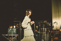 塩塚モエカ（羊文学）（撮影：後藤武浩）