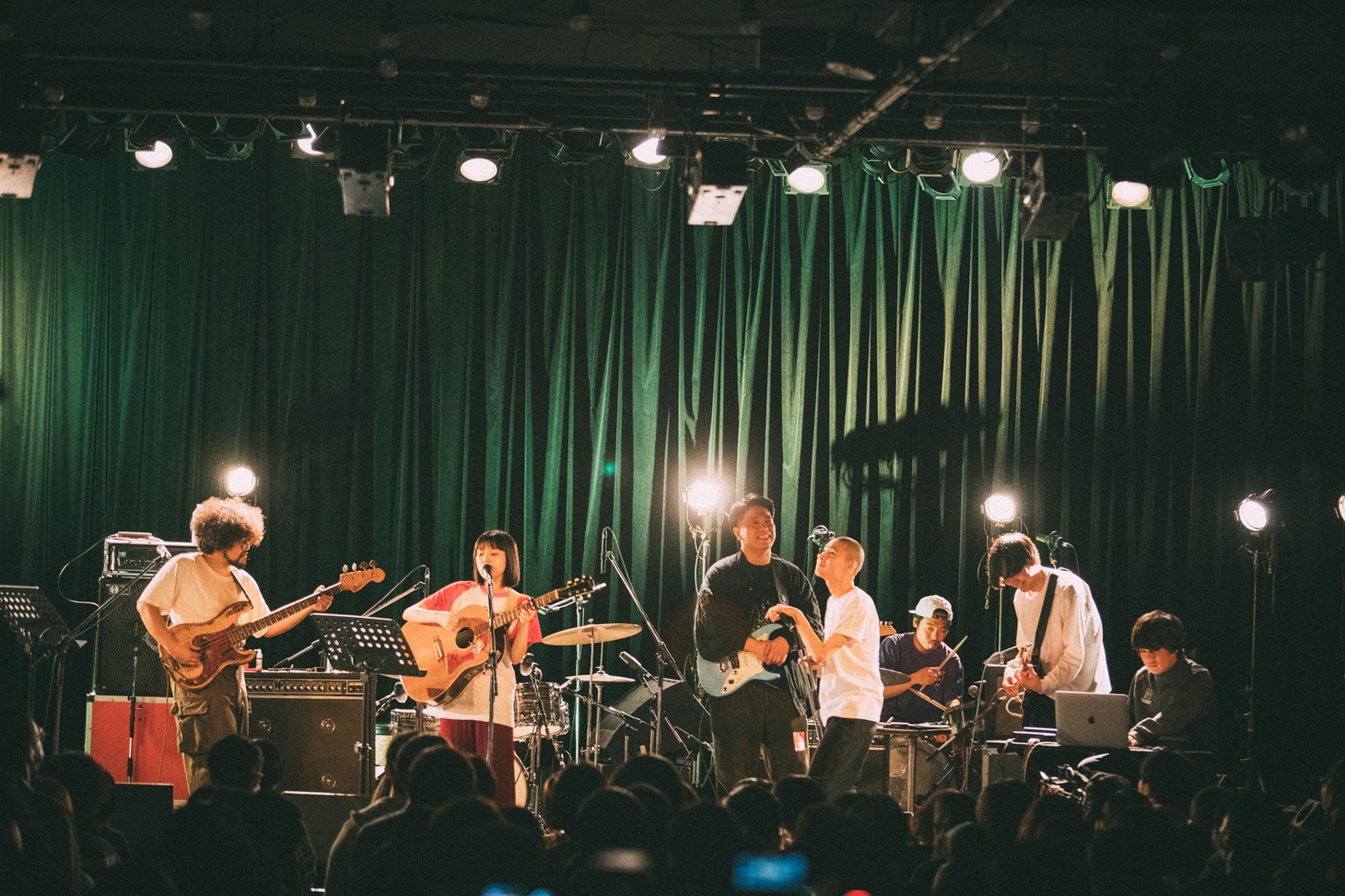 「Cats & Dogs」パフォーマンス時の様子。（Photo by Ray Otabe）