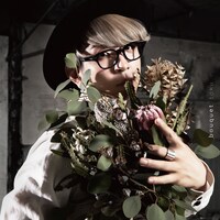 toku「bouquet」初回限定盤ジャケット