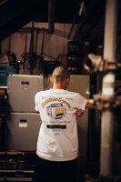 オリジナルTシャツを着用したKID FRESINO。（Photo by Ray Otabe）