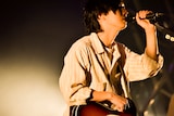 兼丸(Vo, G / the shes gone)(Photo by AZUSA TAKADA)