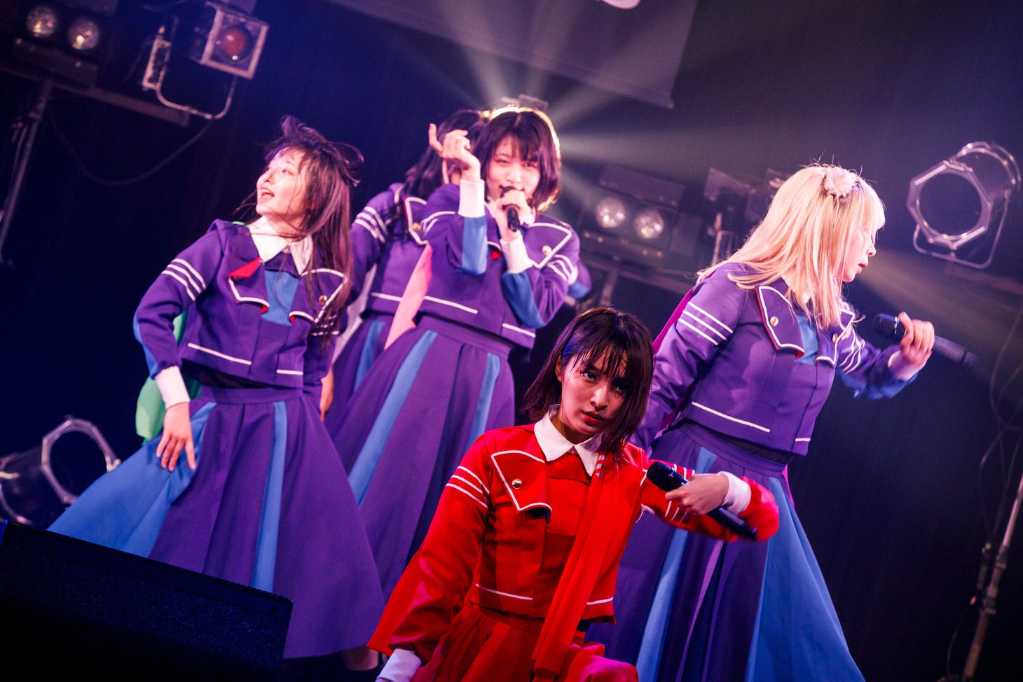 PARADISES（Photo by sotobayashi kenta）