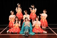 松井珠理奈卒業公演の出演メンバー。(c)2021 Zest,Inc