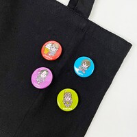 「ライブナタリー “TEAM SHACHI” ～シャチにボイメン 会いにおいで～」缶バッジ