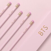 「BTS goes on!」JAPAN SPECIAL EDITION特典のオリジナル鉛筆セット。