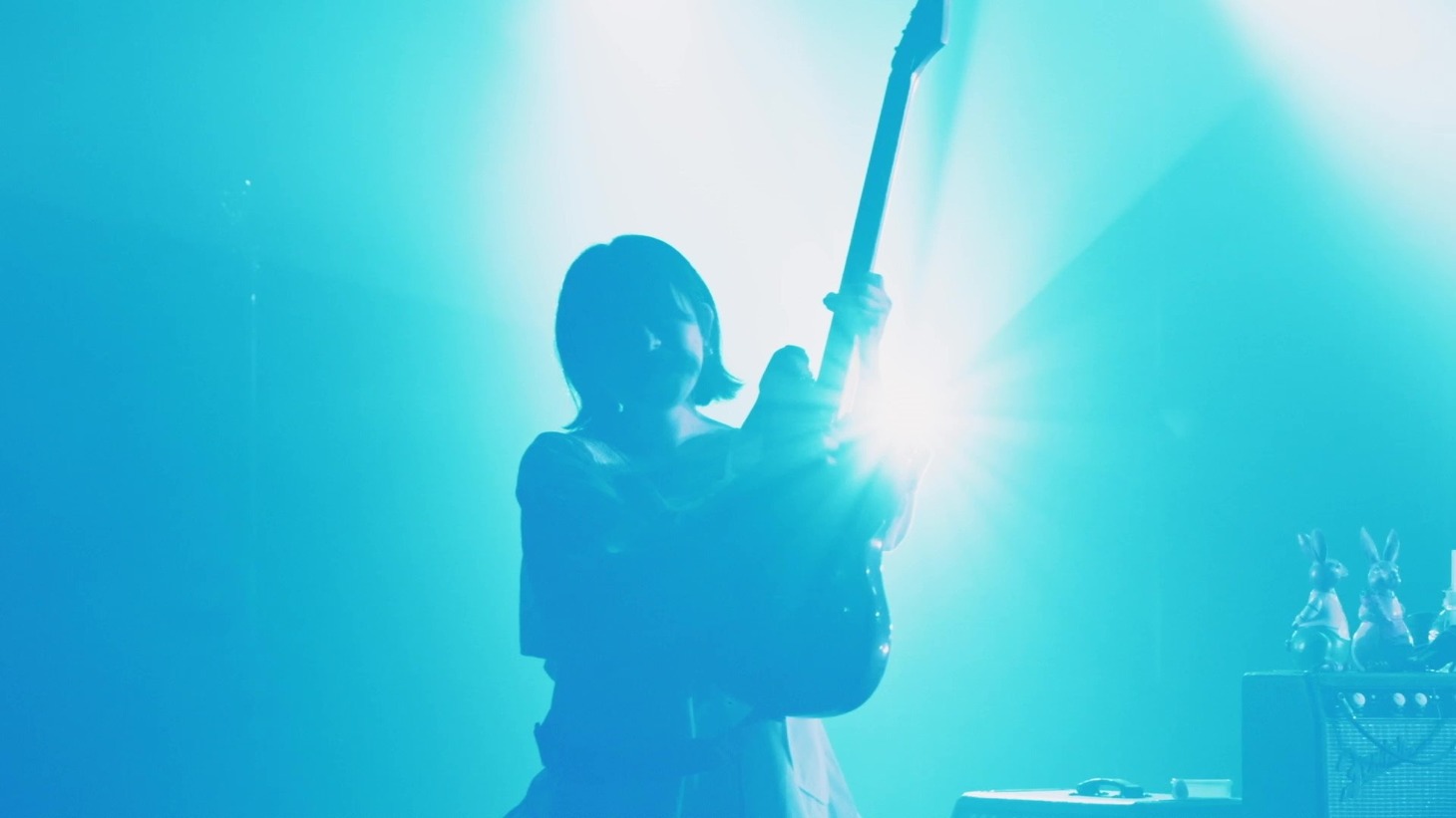 「はしるこども」ライブ映像より。