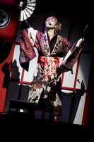 となりの坂田。（撮影：堀卓朗［ELENORE］）