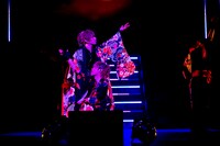 となりの坂田。（手前）とうらたぬき（奥）。（撮影：堀卓朗［ELENORE］）